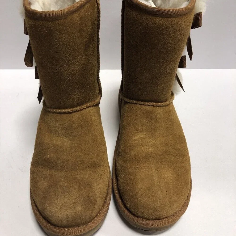 Koolaburra Women’s Victoria Short, Chestnut Winter Boots, Size 7M